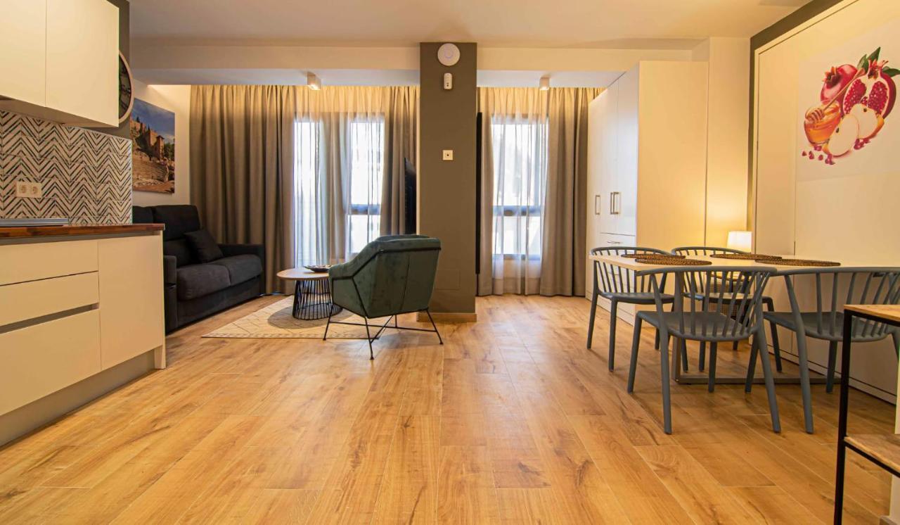Apartamentos Leonor Málaga Exterior foto